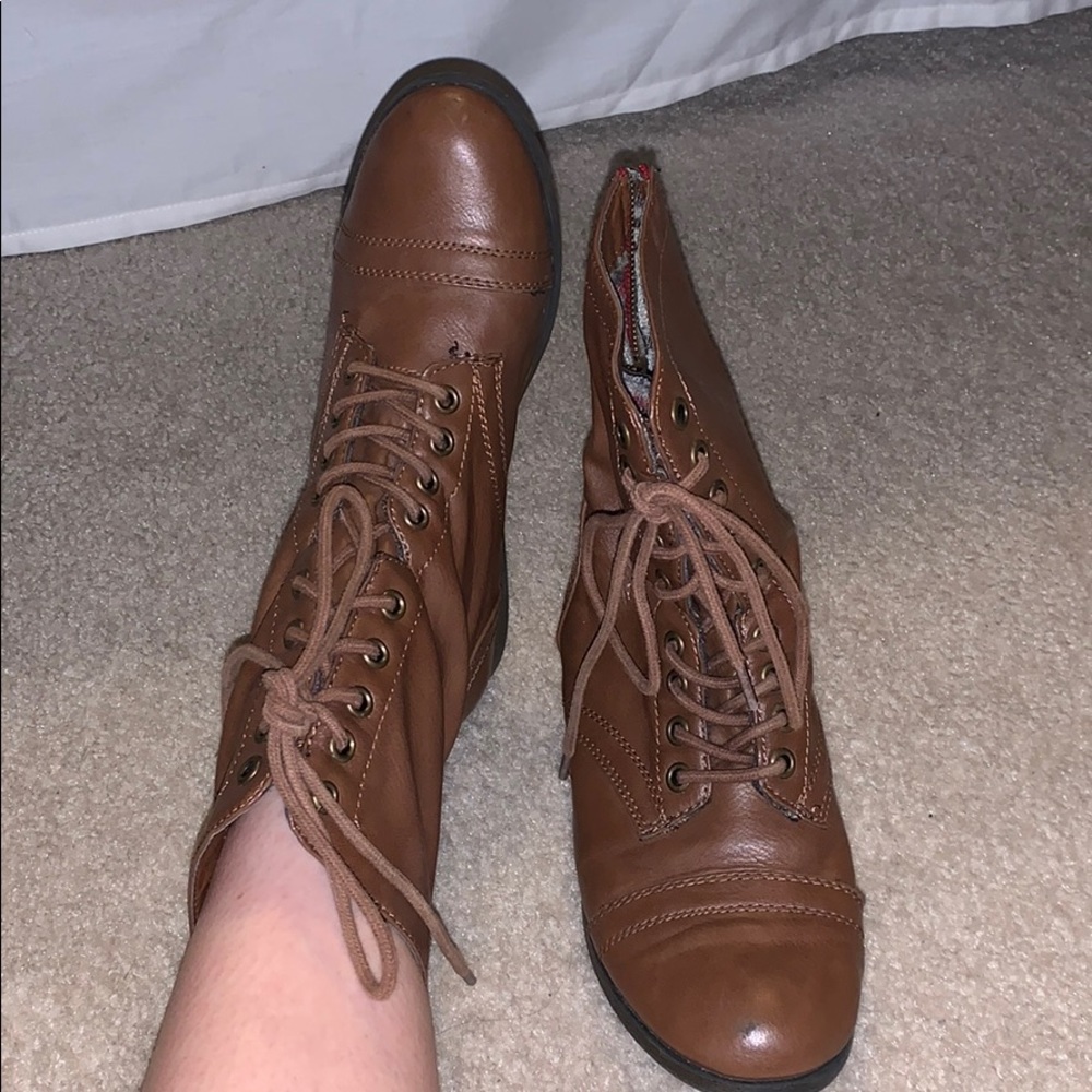 Brown lace up combat boots in PERFECT condition